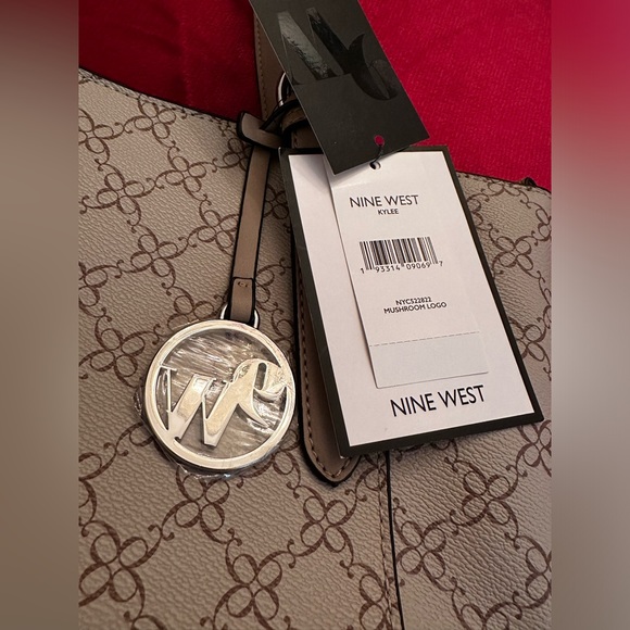 NWT Nine West Kylee Mushroom Logo Trap Tote Shoulder Bag - Picture 5 of 5